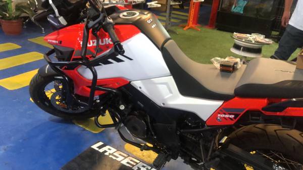 DEFENSA DE ESTANQUE V-STROM 1050 2023-2024 SUZUKI V-STROM 1050
